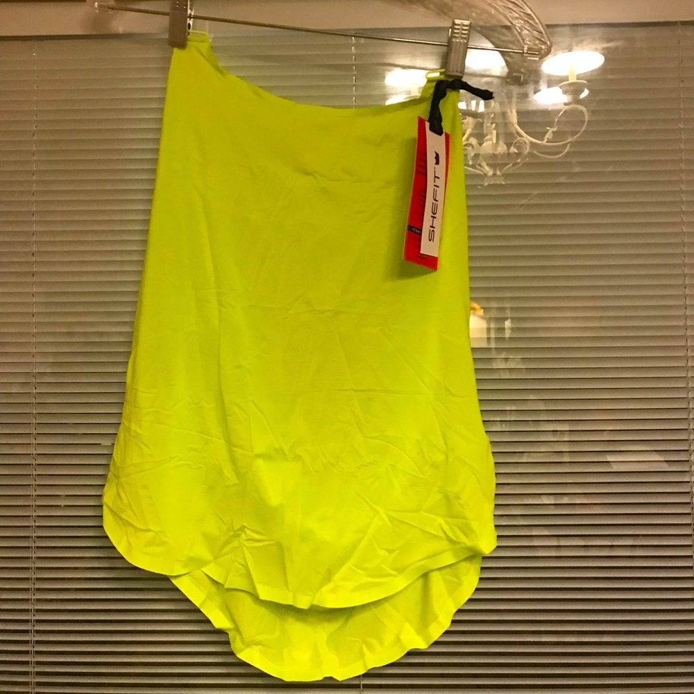 SheFit Clip Tank size Luxe Neon Green